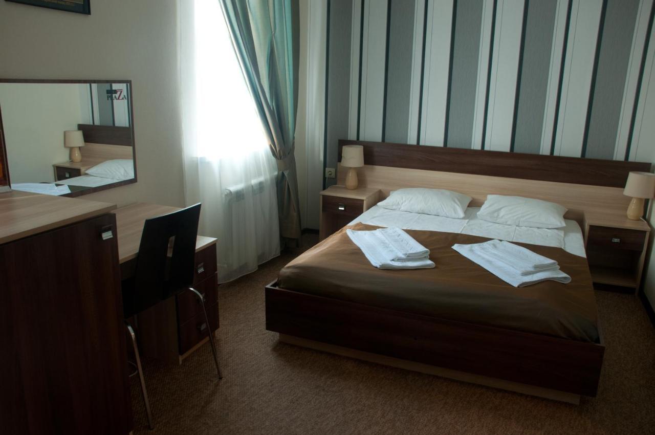 Nyvky Plaza Hotel Kiev Eksteriør bilde