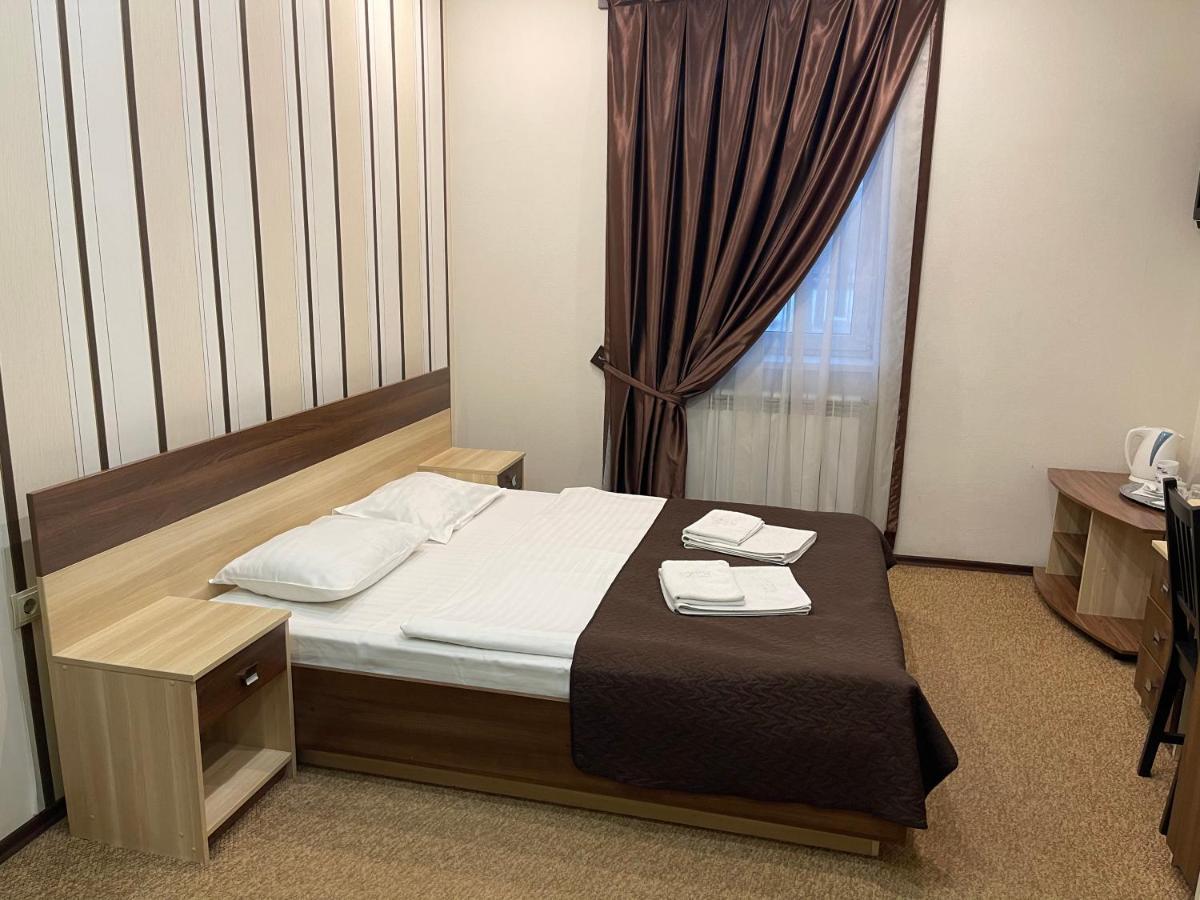 Nyvky Plaza Hotel Kiev Eksteriør bilde